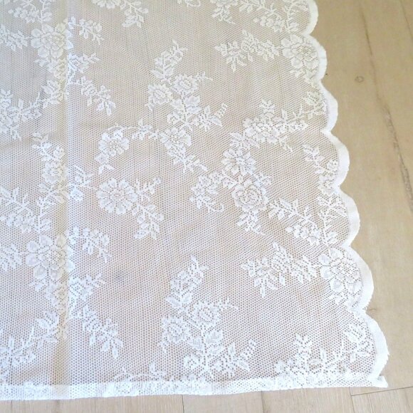 Elegant White Floral Lace Curtain Panels 58"W x 96"L Scalloped Edges Set of 2 - Picture 3 of 6